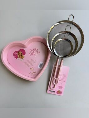 Paris Hilton Pink Heart Cake Pan with Pink-Handled Strainer Set New!